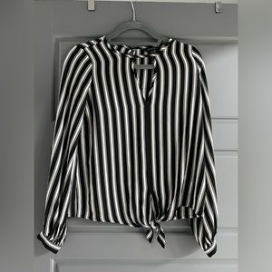 Express Black and White Blouse XS